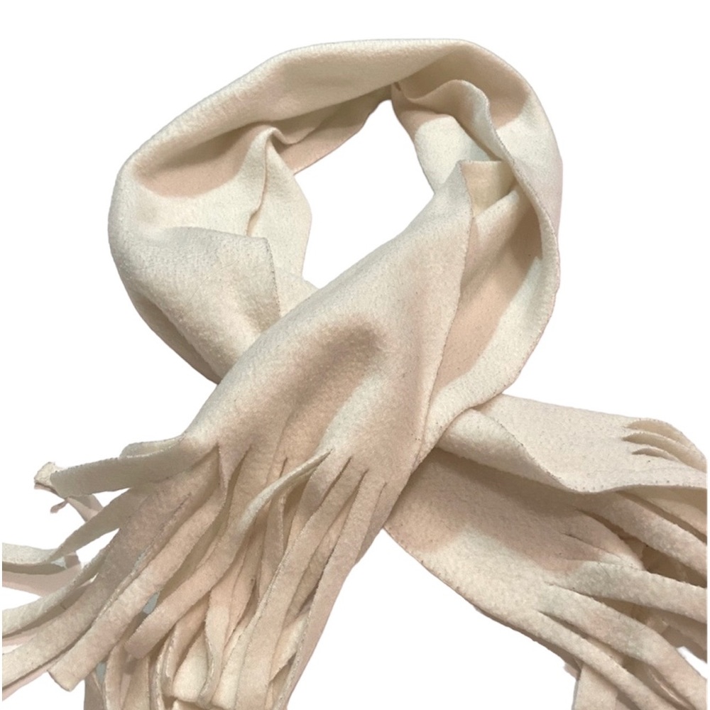 Off-white winter scarf